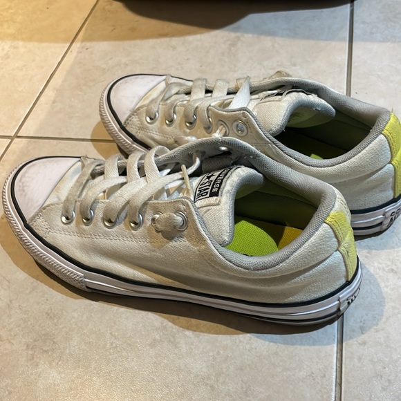 White Converse - Picture 3 of 4